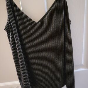 Nine Britton Black Top